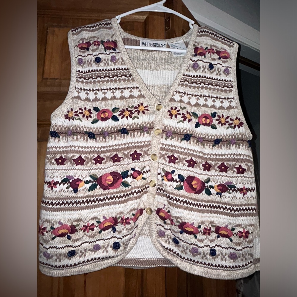 White Stag floral embroidered vest